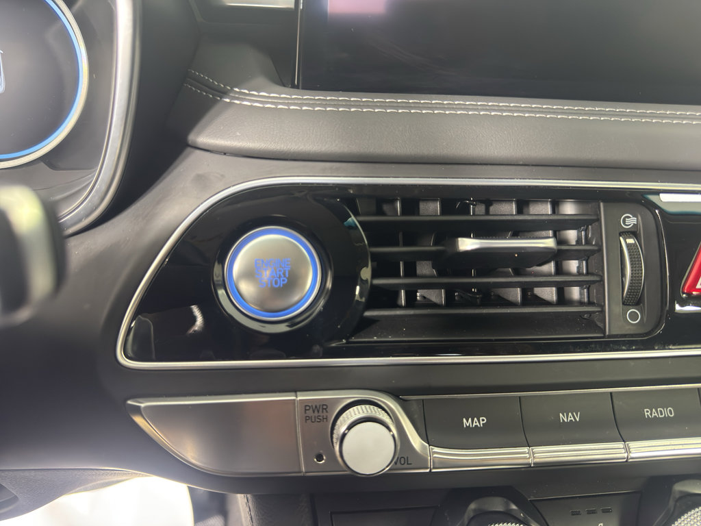 Used 2023 Genesis G70 2.0T RWD image 18