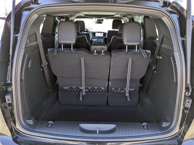 New 2026 Chrysler Pacifica Limited w/ S Appearance Package image 12