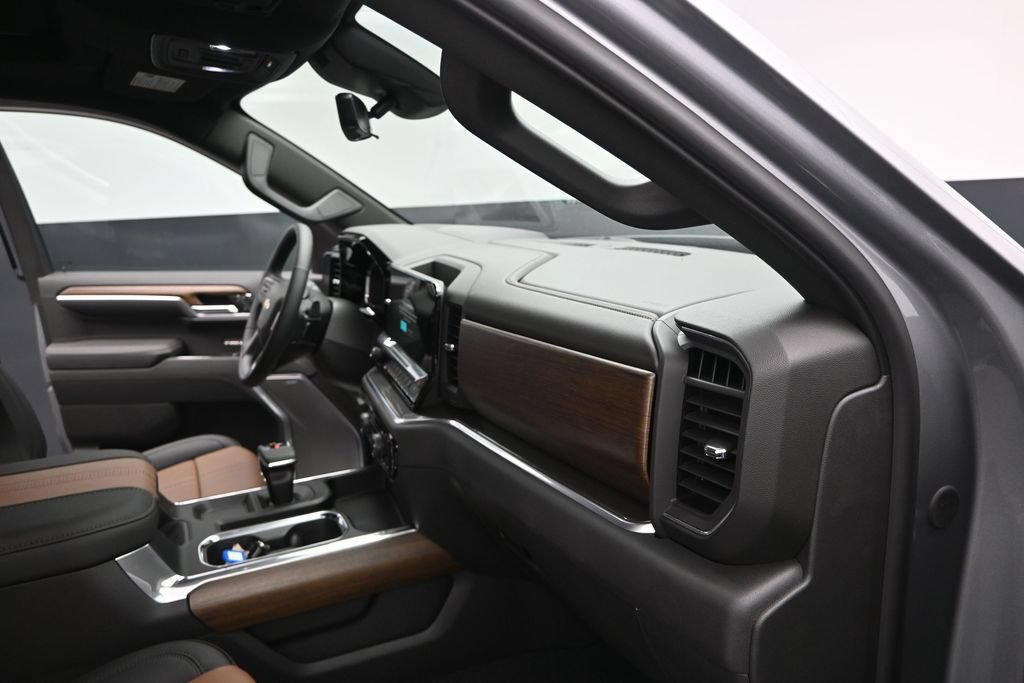 New 2026 Chevrolet Silverado 1500 High Country w/ Technology Package AWD/4WD image 18