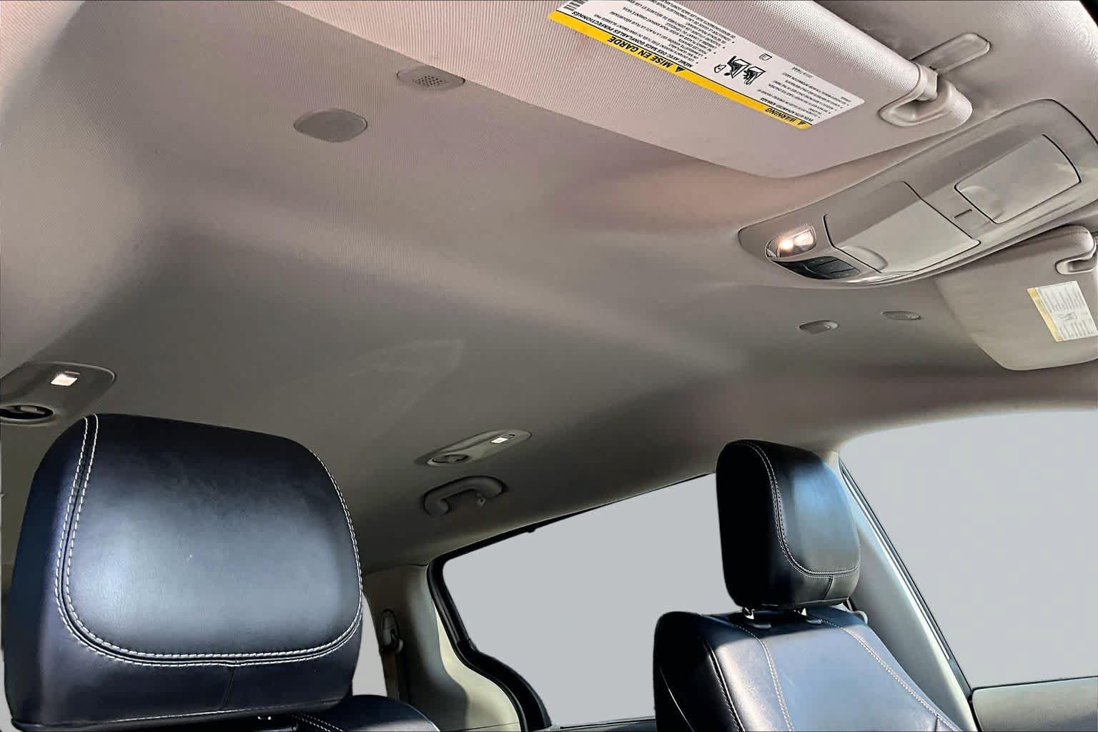Used 2024 Chrysler Pacifica Touring-L FWD image 13