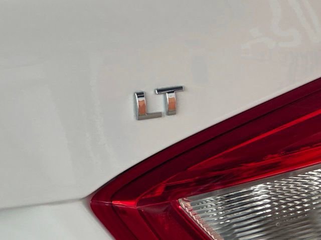 Used 2017 Chevrolet Cruze LT w/ Convenience Package FWD image 8