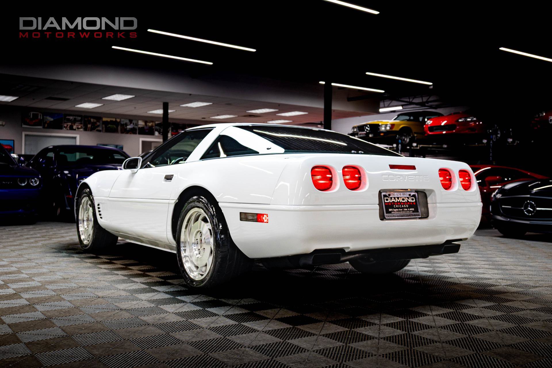 Used 1995 Chevrolet Corvette Coupe image 2
