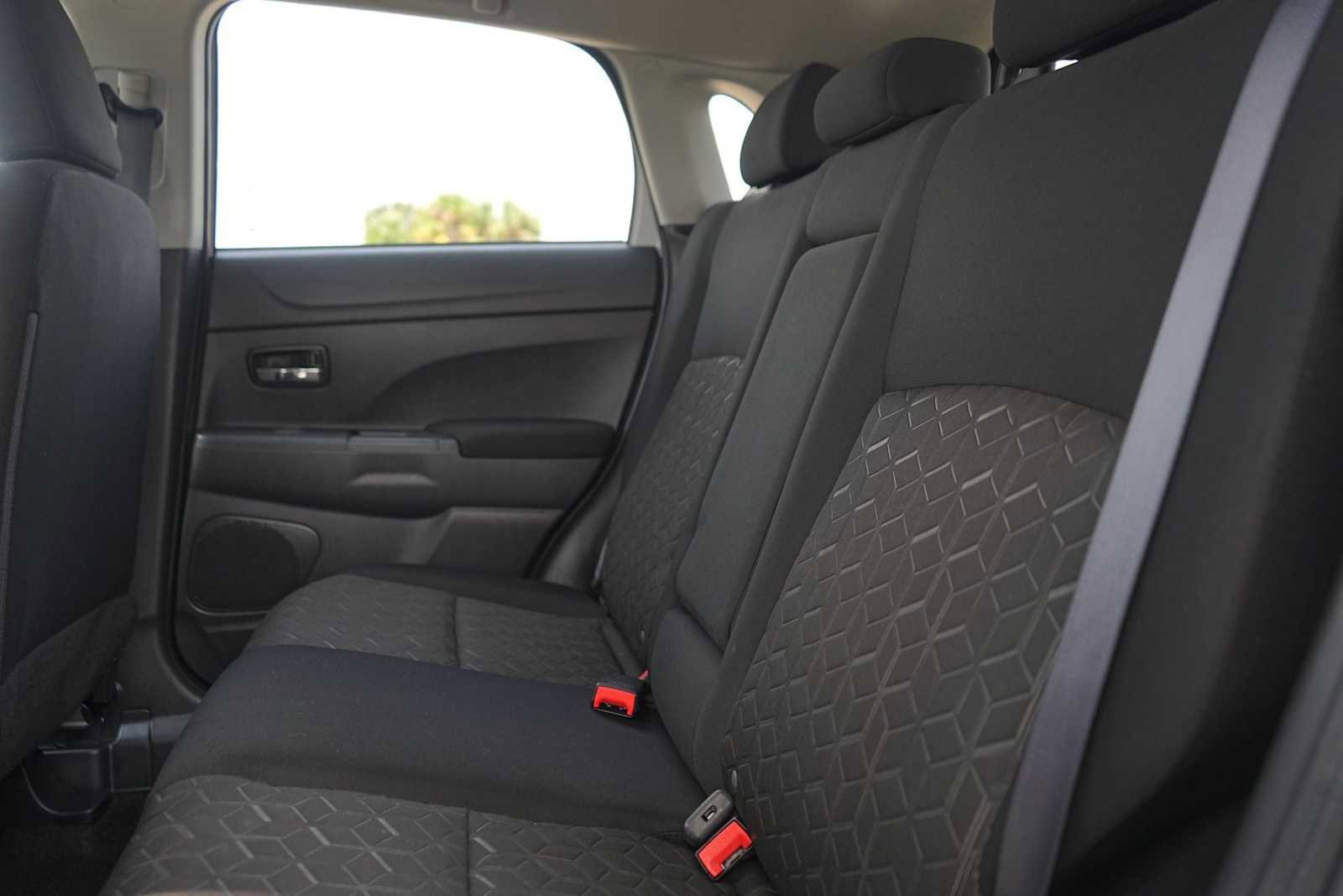 Used 2022 Mitsubishi Outlander Sport ES FWD image 14