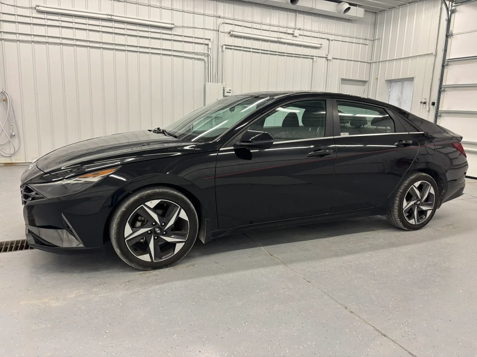 Used 2022 Hyundai Elantra SEL FWD image 11