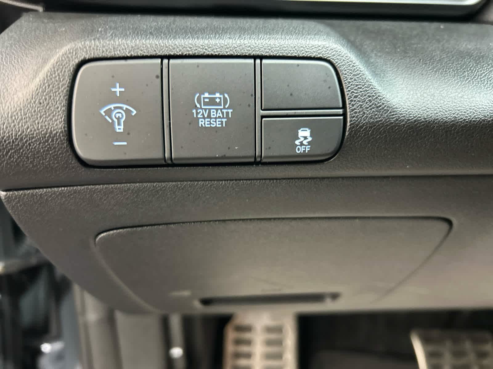Used 2026 Hyundai Elantra SEL FWD image 21