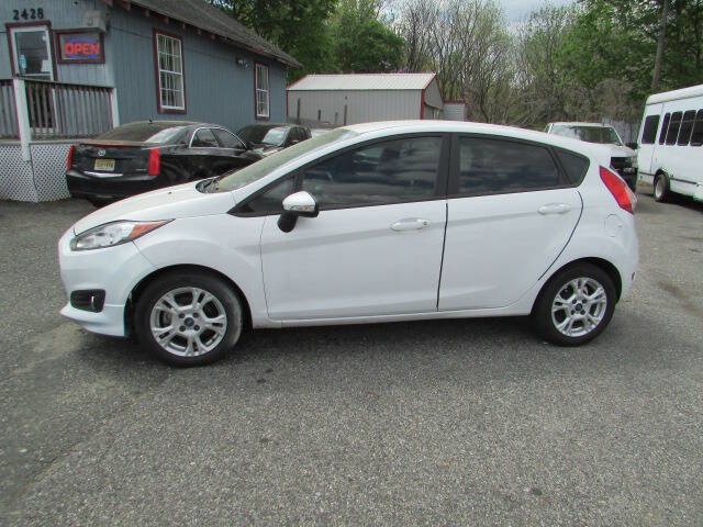 Used 2015 Ford Fiesta SE FWD image 4
