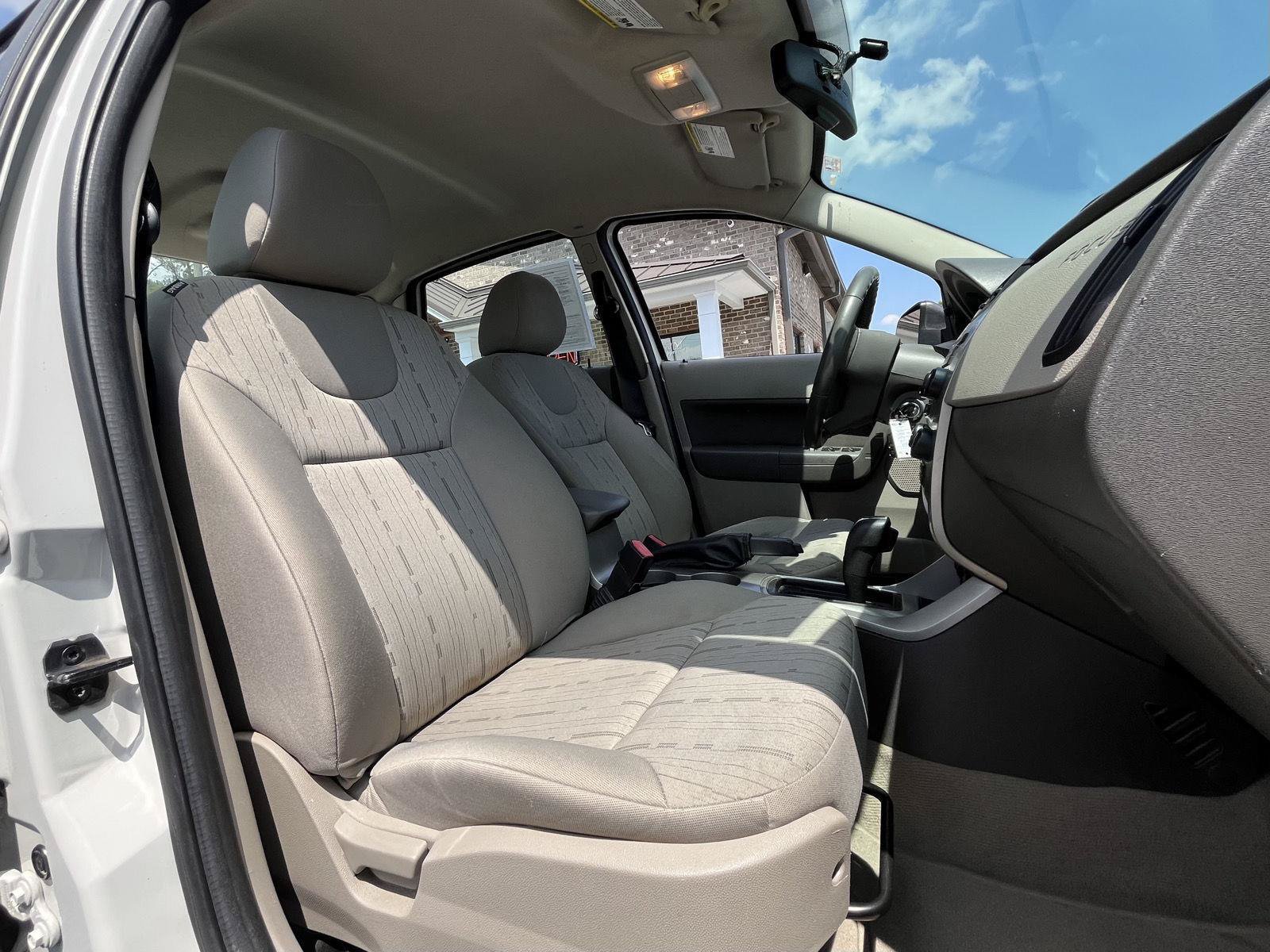 Used 2009 Ford Focus SE FWD image 12
