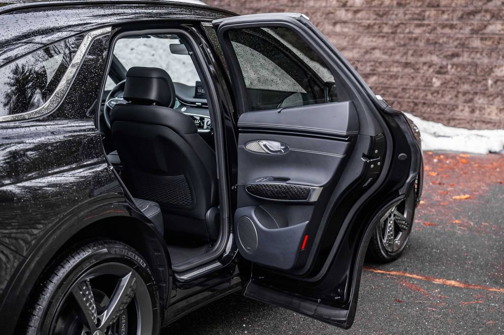 Used 2025 Genesis GV70 3.5T Sport w/ Sport Prestige Package image 16