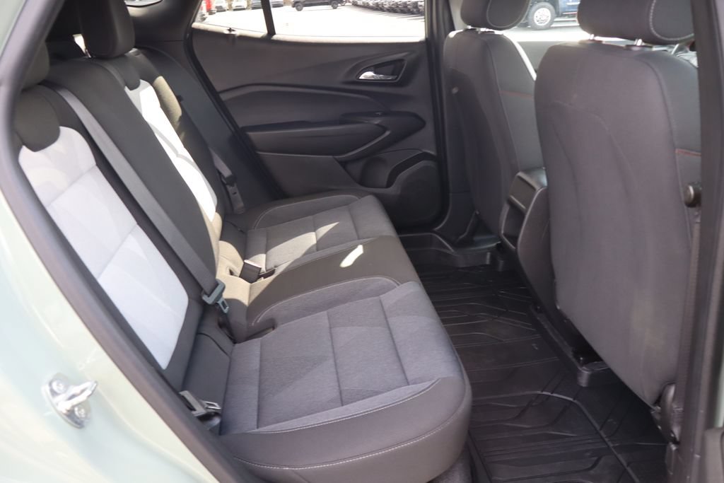 Used 2024 Chevrolet Trax RS w/ Driver Confidence Package FWD image 16