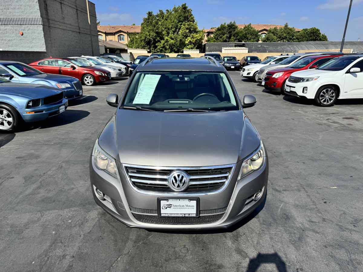 Used 2011 Volkswagen Tiguan SEL FWD image 11