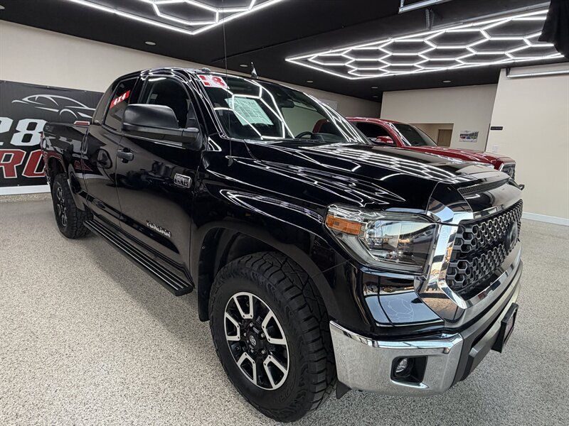 Used 2018 Toyota Tundra SR5 AWD/4WD image 18