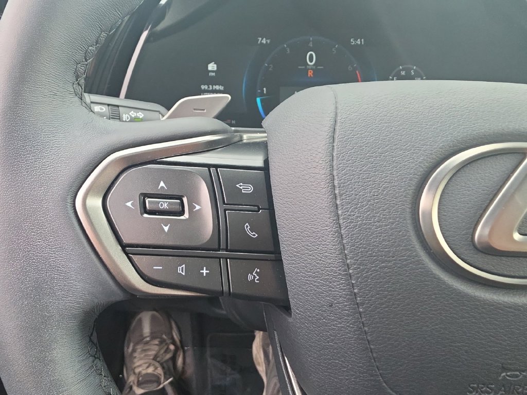 Used 2025 Lexus RX 350 FWD w/ Accessory Package (K3) image 22