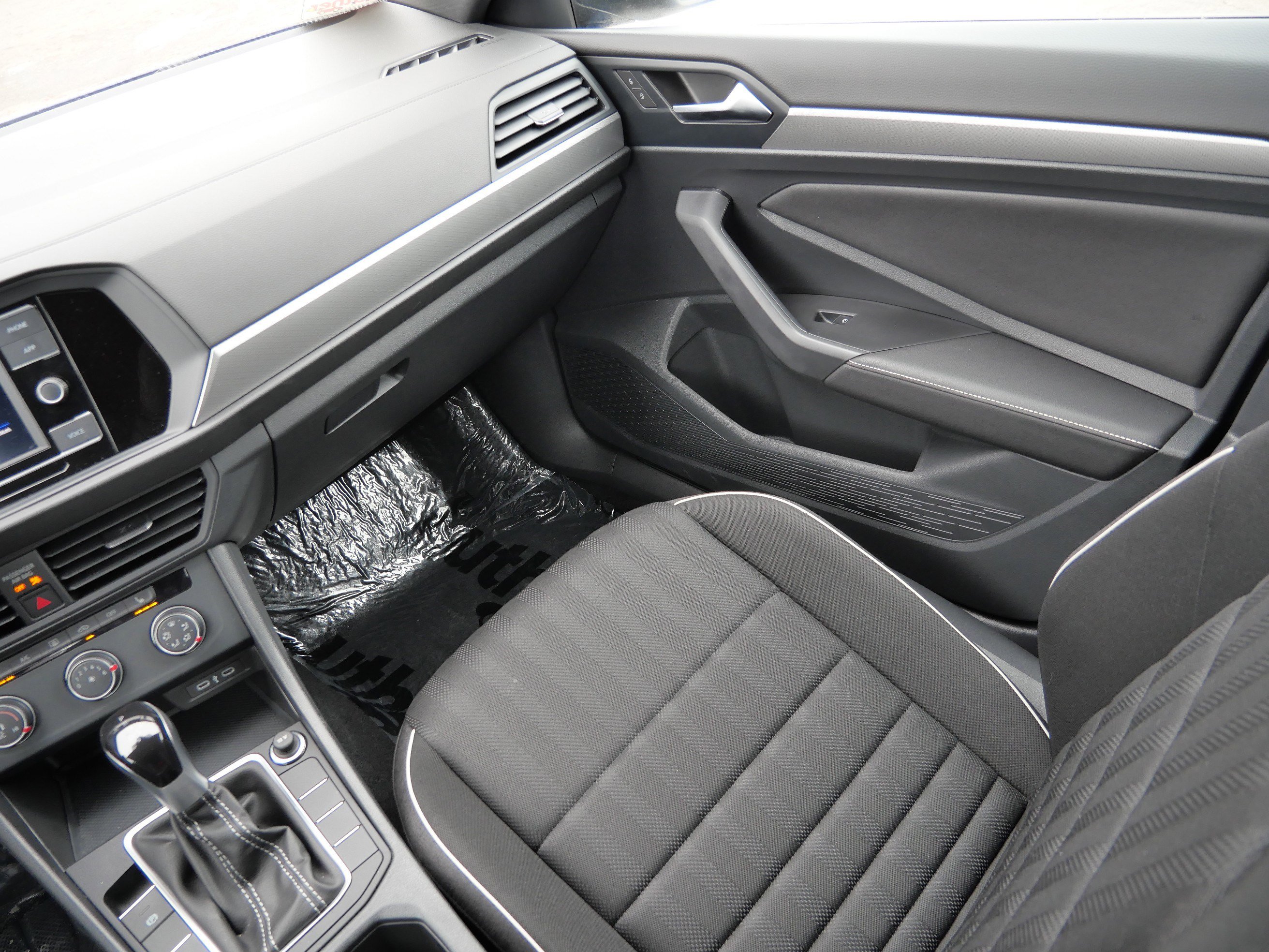 Certified 2024 Volkswagen Jetta Sport image 11