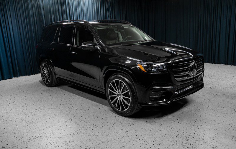 New 2026 Mercedes-Benz GLS 450 4MATIC image 3