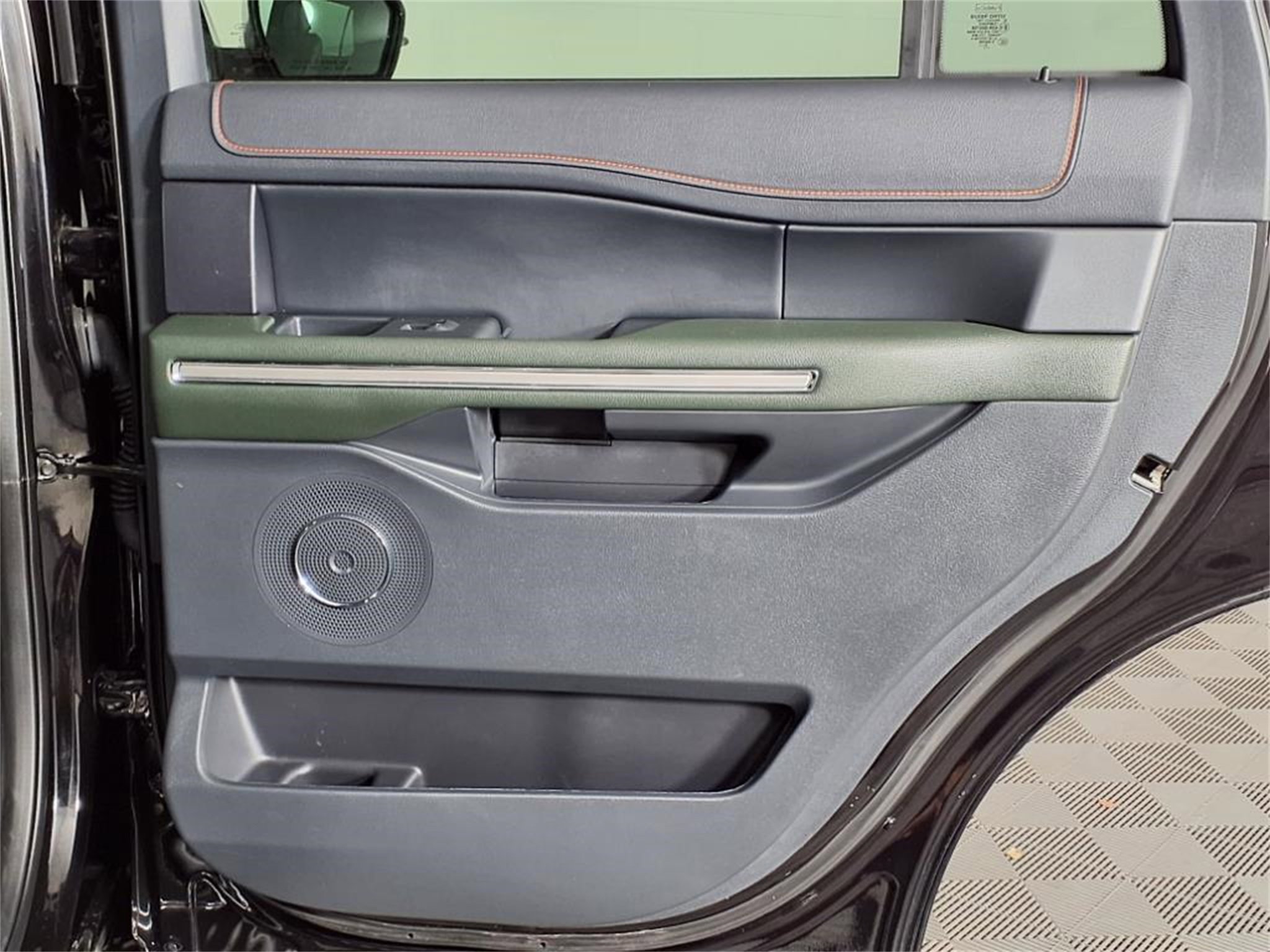 Used 2022 Ford Expedition Timberline image 10