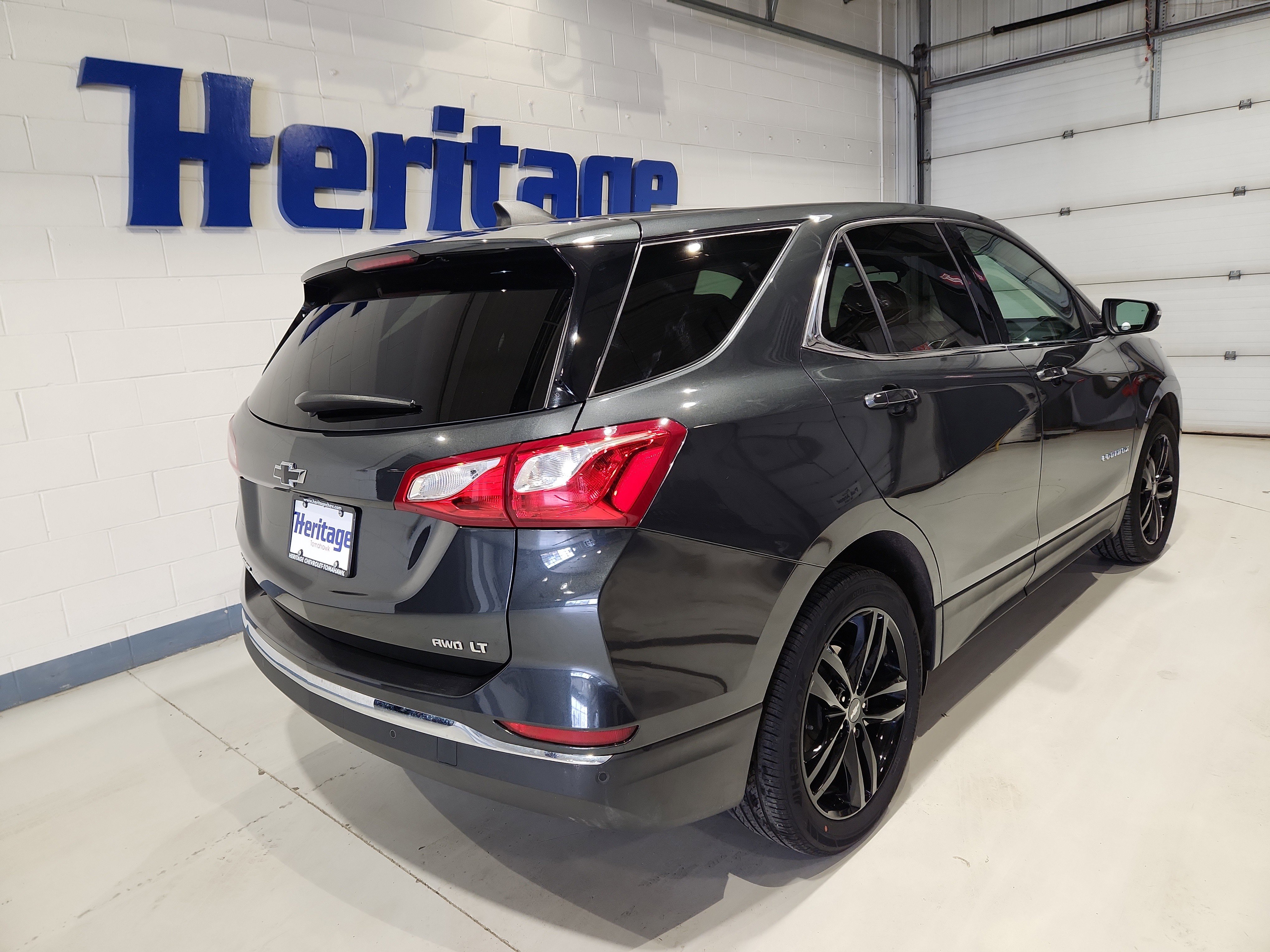 Used 2020 Chevrolet Equinox LT w/ Sport Edition image 25