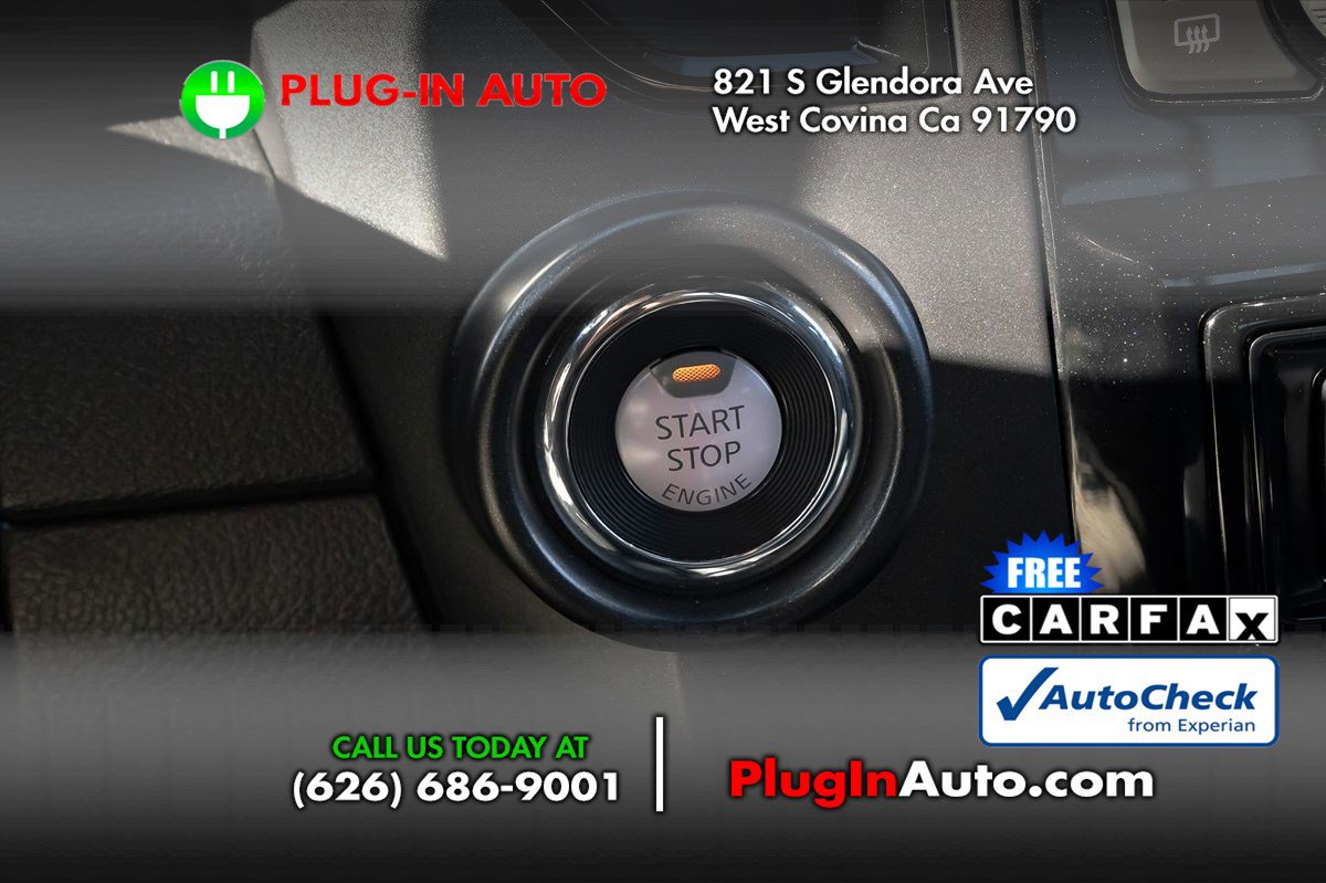 Used 2023 Nissan Titan SV w/ SV Convenience Package image 25