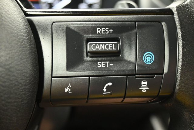 Used 2022 Nissan Rogue SV FWD image 23