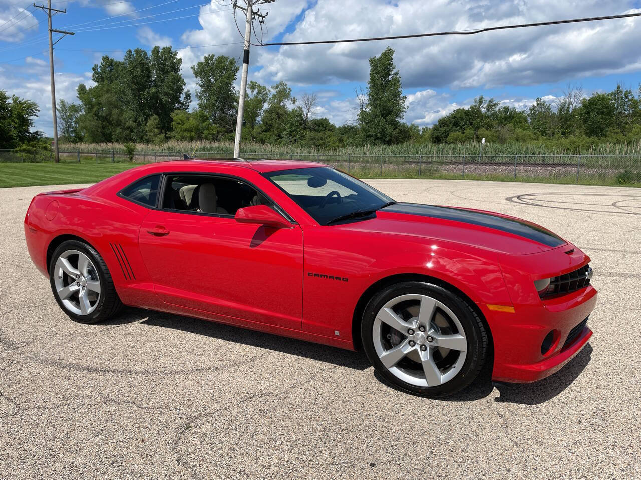 Used 2010 Chevrolet Camaro SS w/ LPO, Ground Effects Package RWD image 82