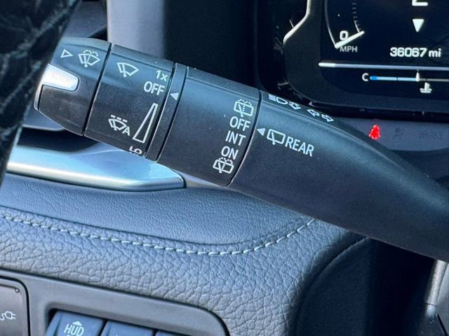 Used 2022 GMC Yukon Denali w/ Advanced Technology Package image 18