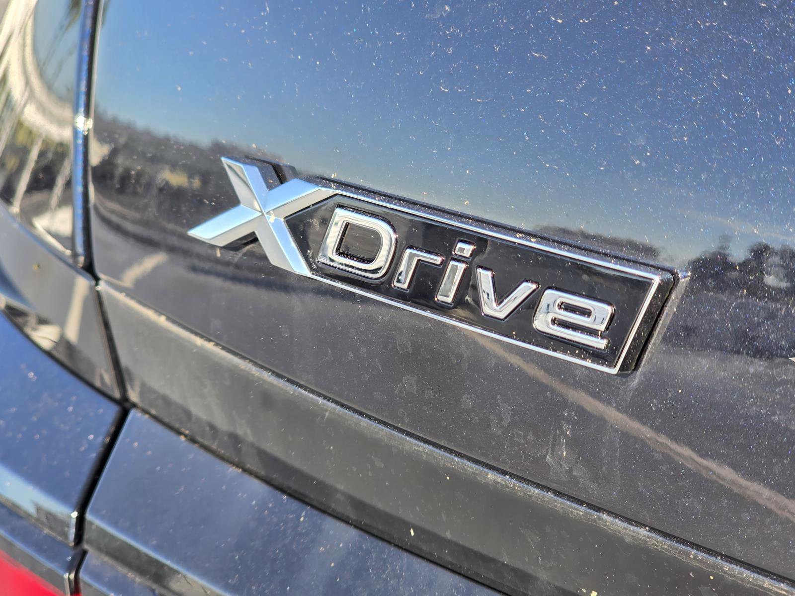 New 2025 BMW 750e xDrive w/ Premium Package image 2