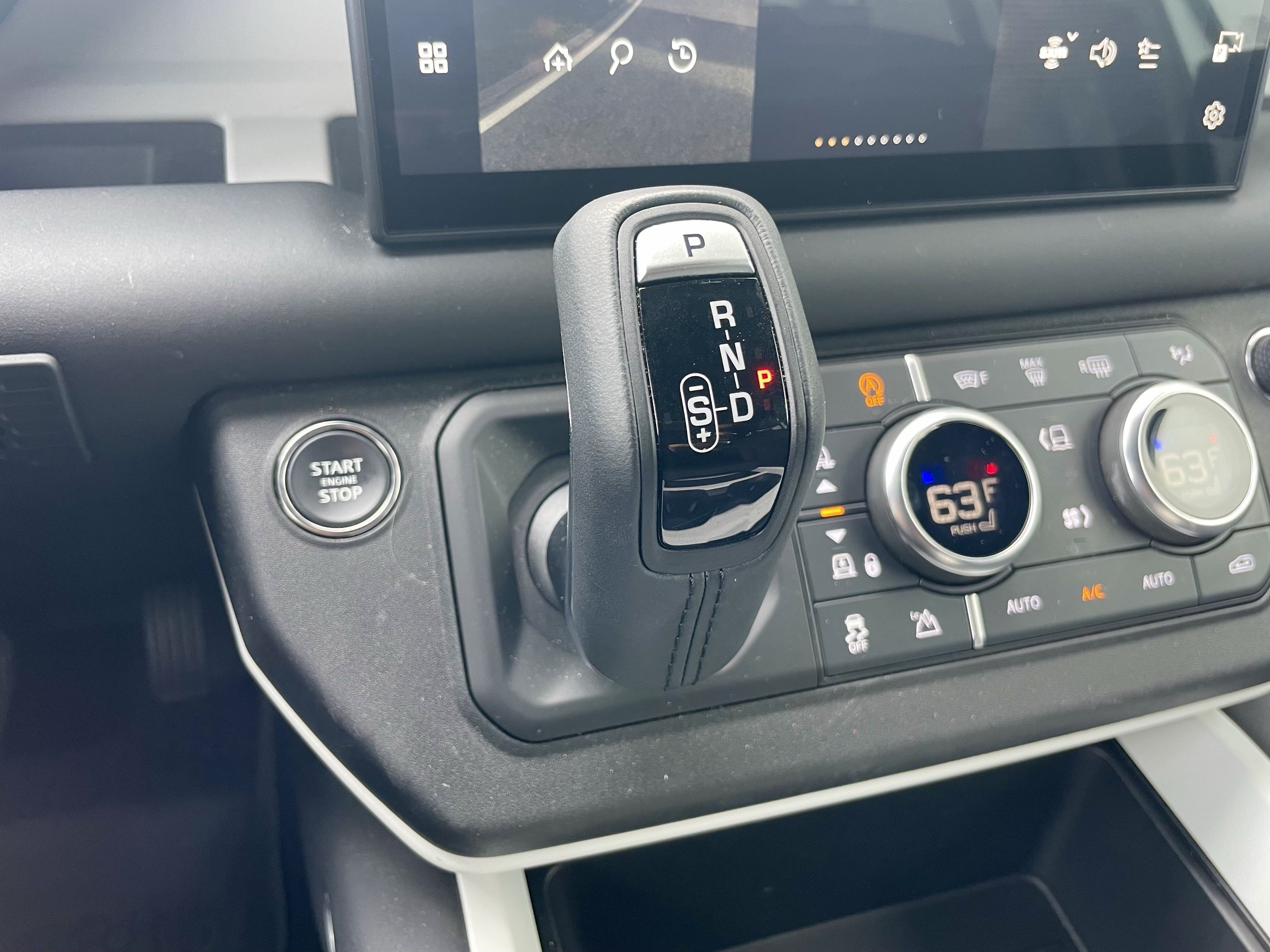 Certified 2025 Land Rover Defender 110 X-Dynamic SE AWD/4WD image 20