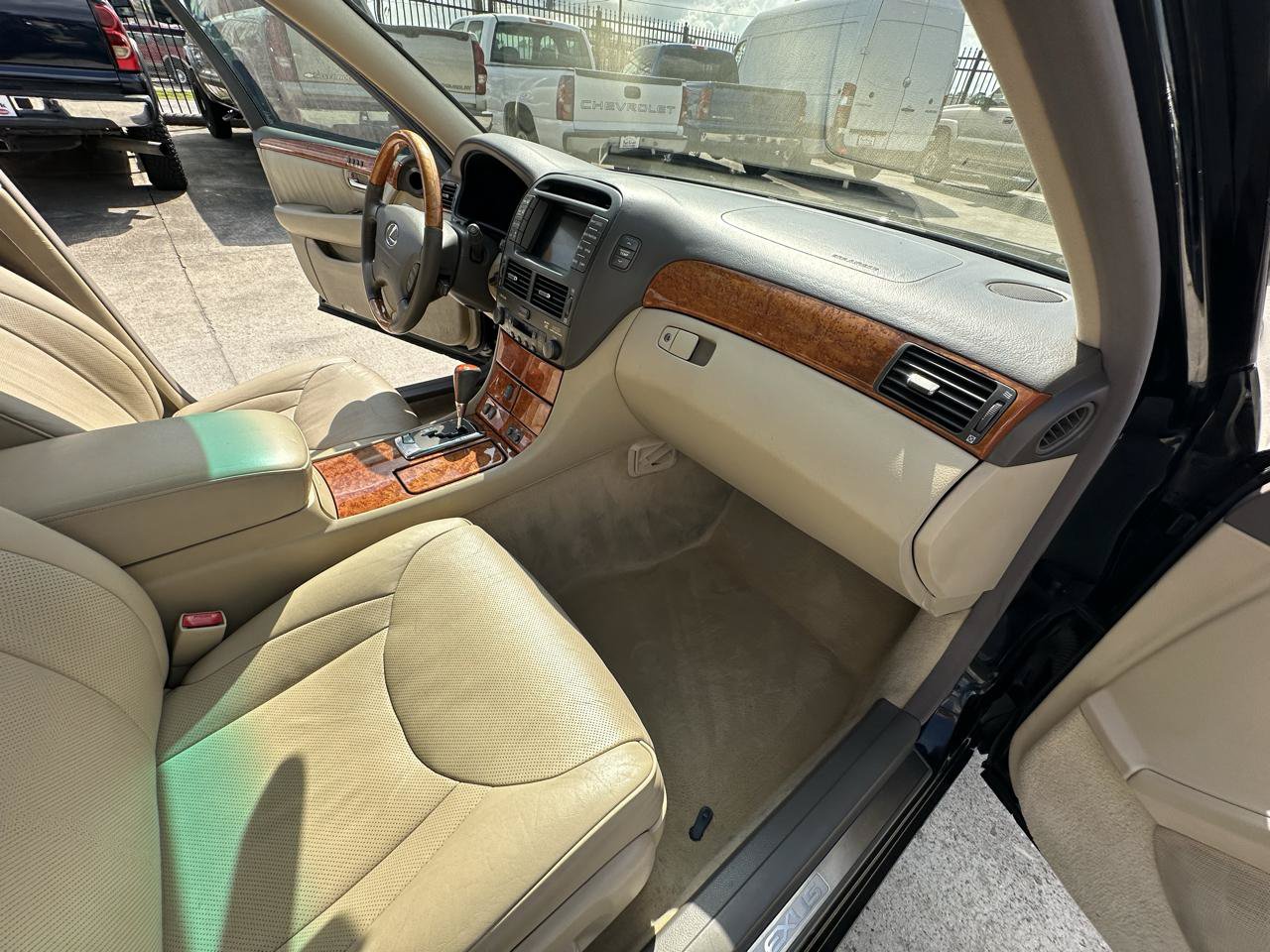 Used 2005 Lexus LS 430 RWD image 53
