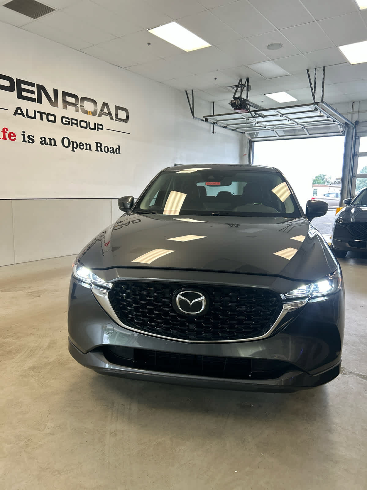 Certified 2025 MAZDA CX-5 AWD 2.5 S w/ Preferred Package image 1