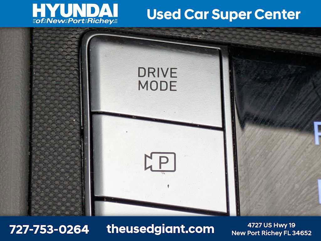 Used 2023 Hyundai Elantra SEL w/ Preferred Accessory Package image 21