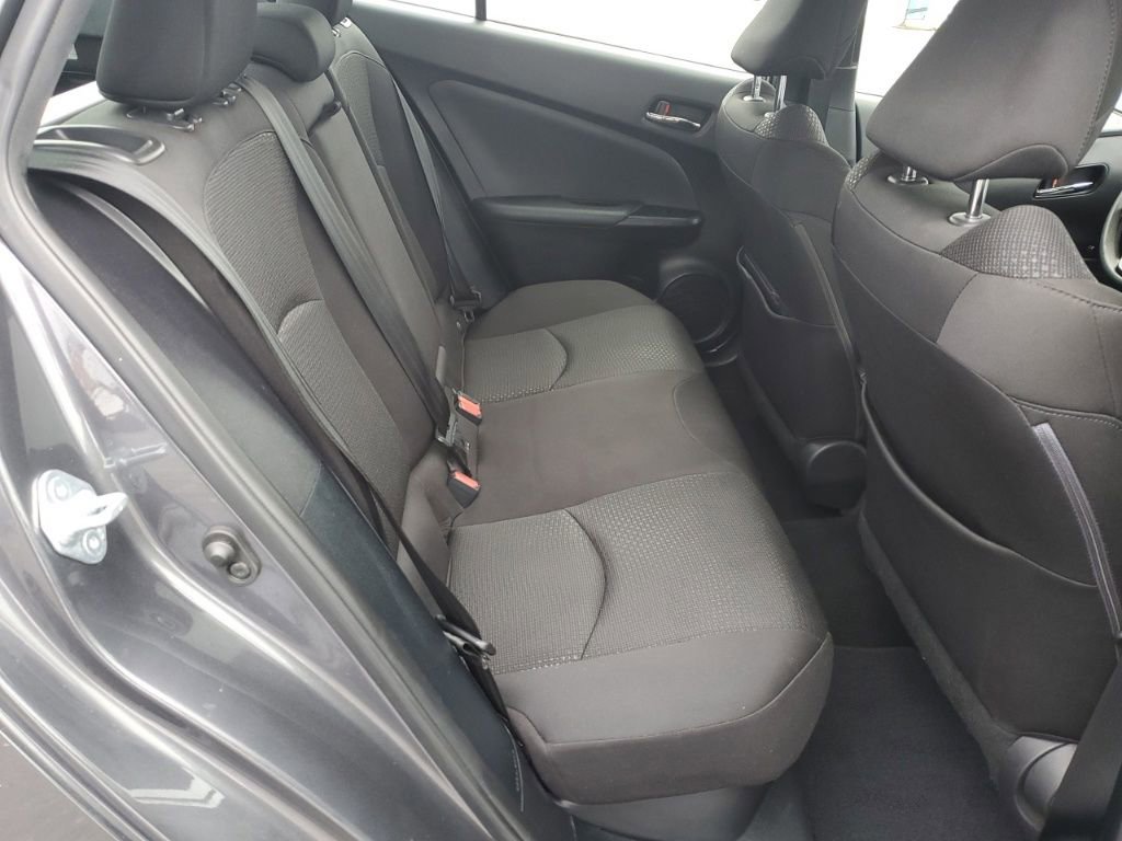 Used 2021 Toyota Prius LE image 28