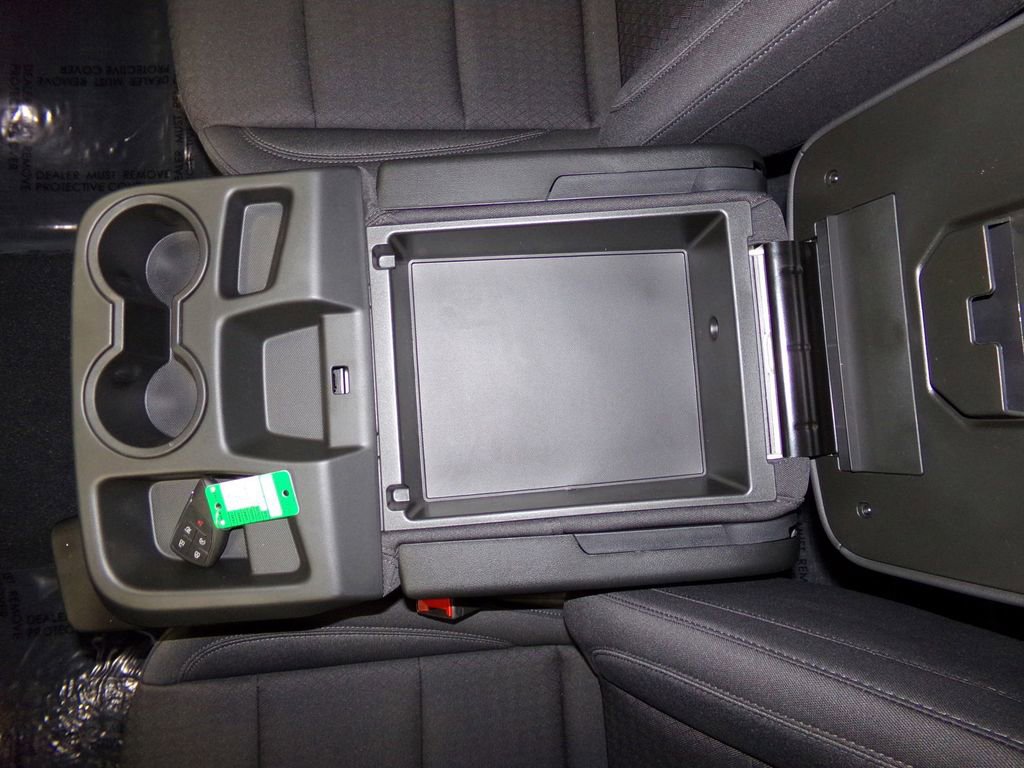 New 2025 Chevrolet Suburban LS image 18