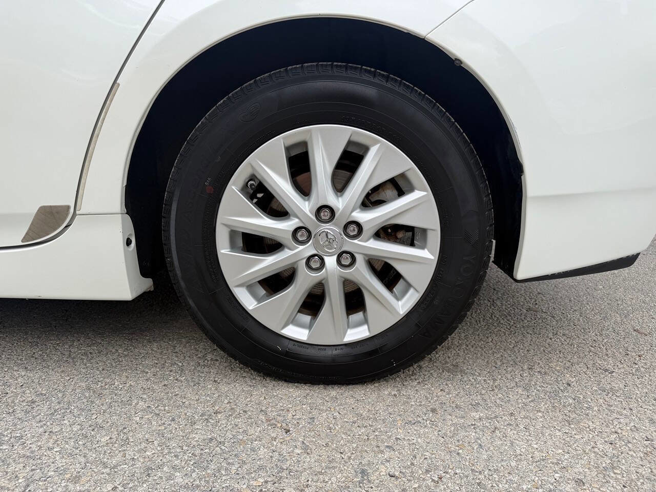 Used 2012 Toyota Prius Prime Plug-In Hybrid image 33