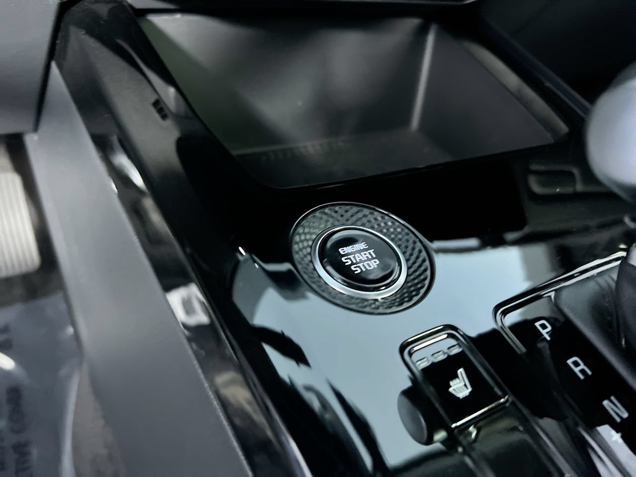 Certified 2024 Kia Niro EX FWD image 20