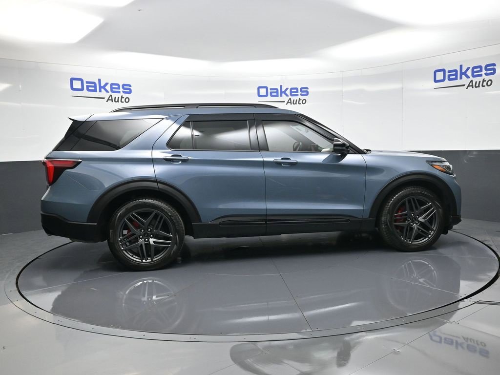 Used 2025 Ford Explorer ST w/ Sun And Sound Package image 8