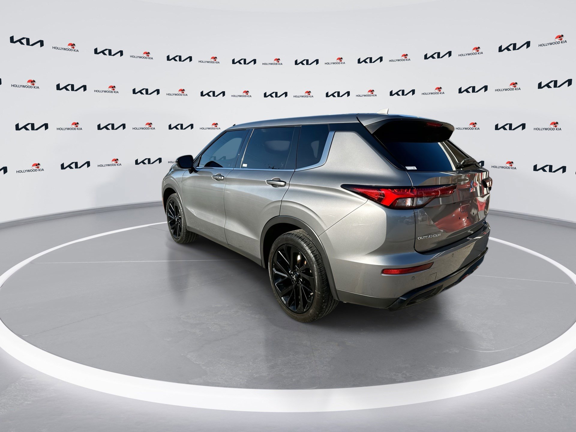 Used 2022 Mitsubishi Outlander SE FWD image 6