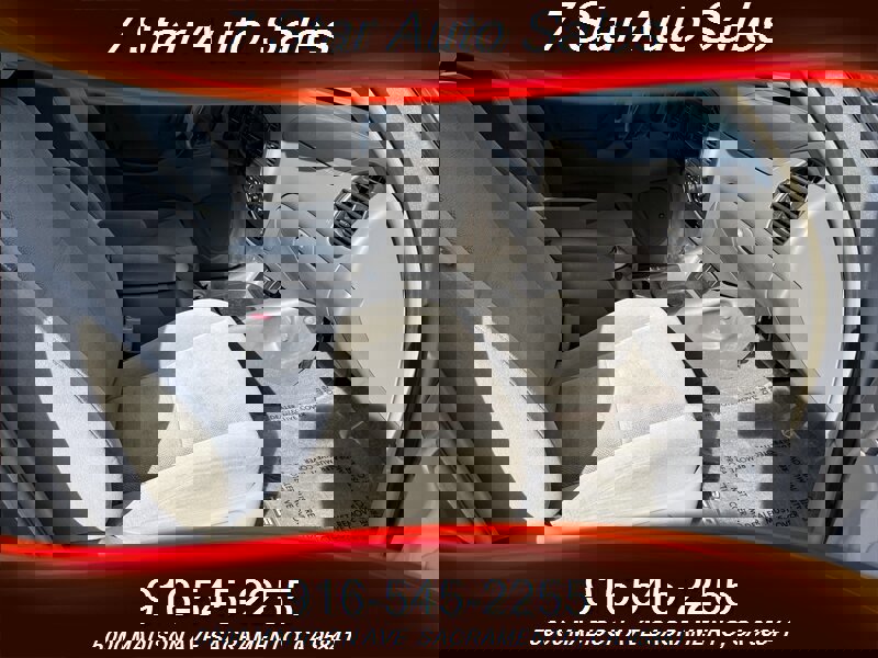 Used 2005 Toyota Sequoia SR5 image 13