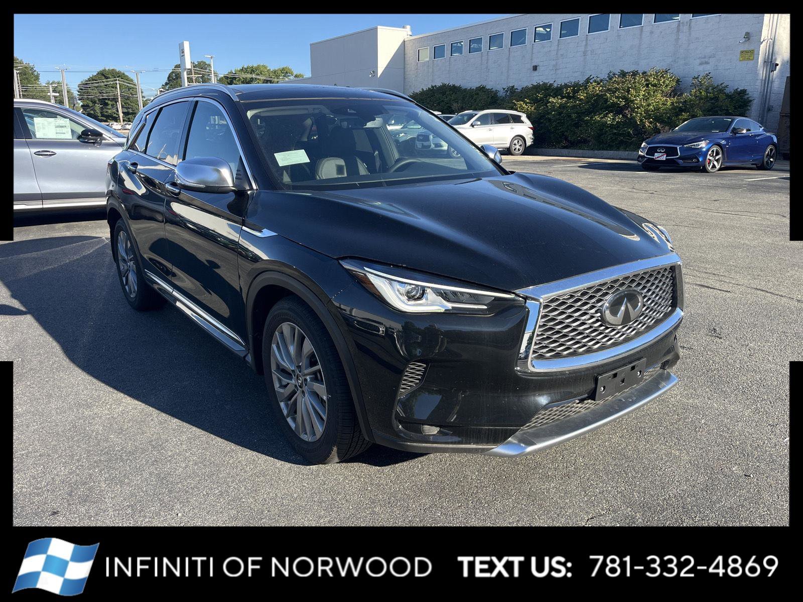 New 2025 INFINITI QX50 Luxe w/ Accent Package