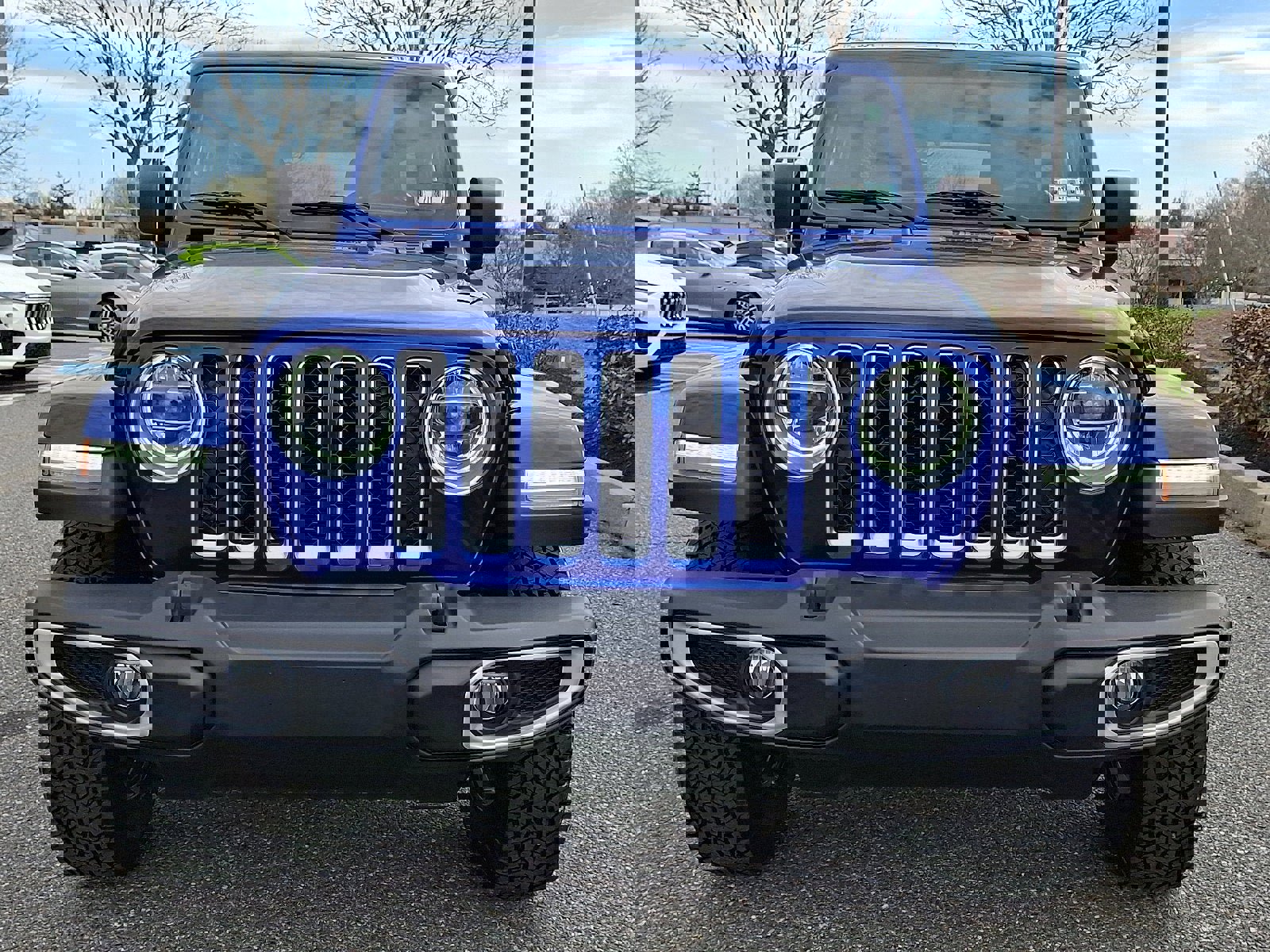 Used 2018 Jeep Wrangler Unlimited Sahara image 2