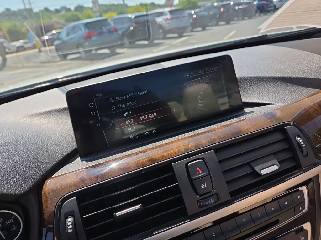 Used 2017 BMW 440i xDrive Convertible AWD/4WD image 25