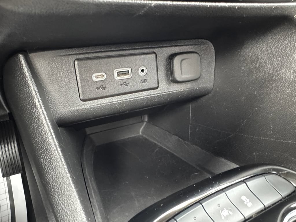 Used 2023 Buick Encore GX Preferred w/ Cold Weather Comfort Package AWD/4WD image 28