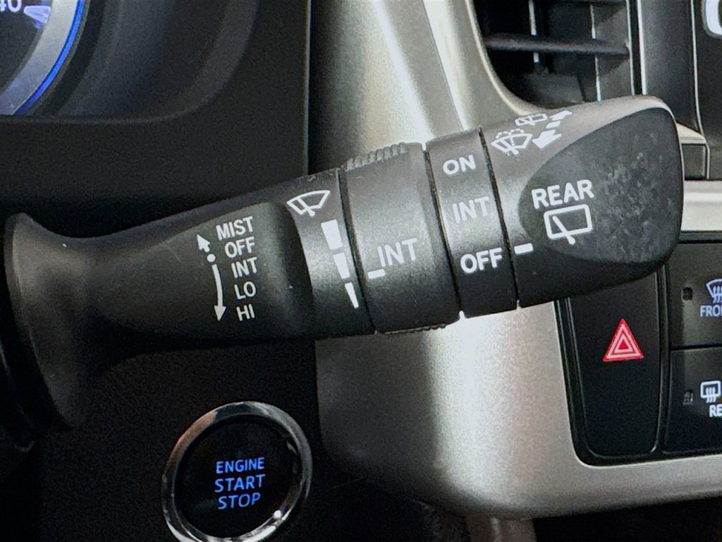Used 2018 Toyota Highlander XLE FWD image 13