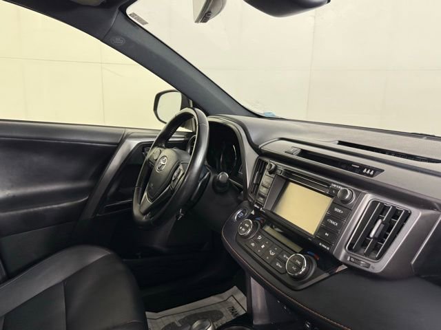 Used 2018 Toyota RAV4 SE w/ Power Extra Value Package AWD/4WD image 34