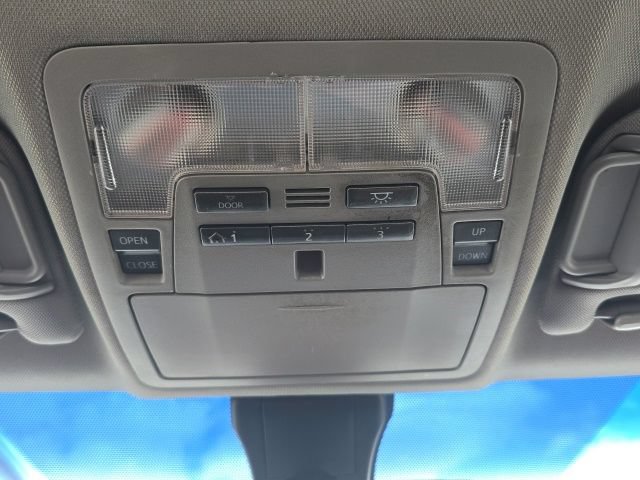 Used 2017 Toyota Camry XSE w/ Moonroof Package FWD image 15