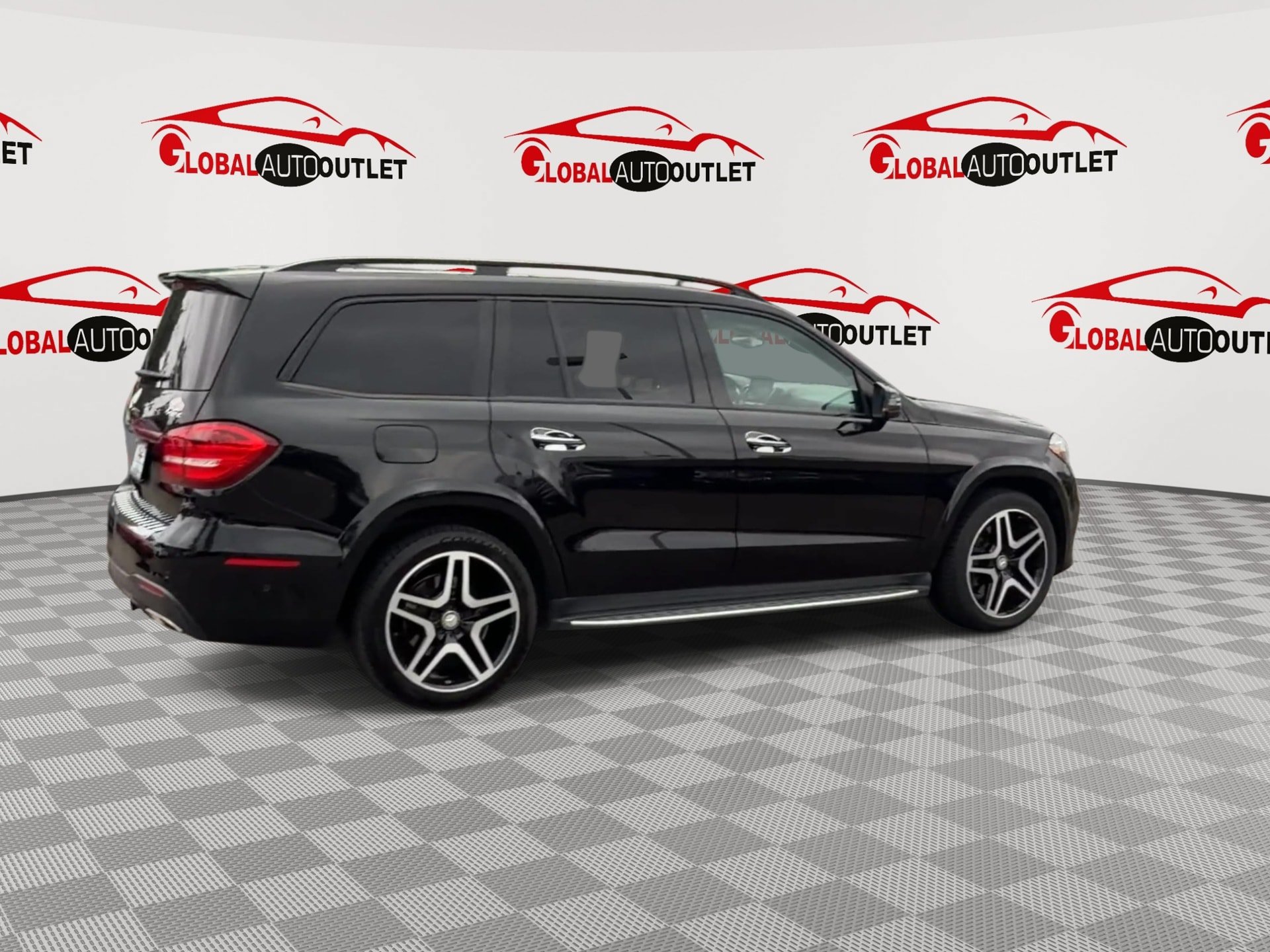 Used 2017 Mercedes-Benz GLS 550 4MATIC image 9
