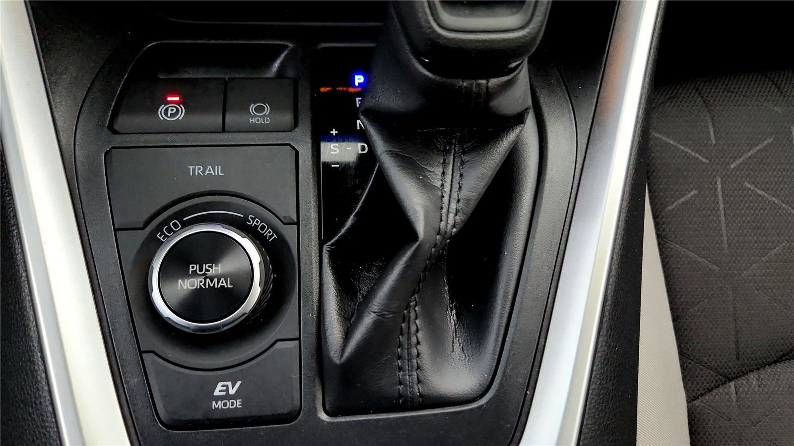 Certified 2023 Toyota RAV4 XLE w/ Convenience Package image 34