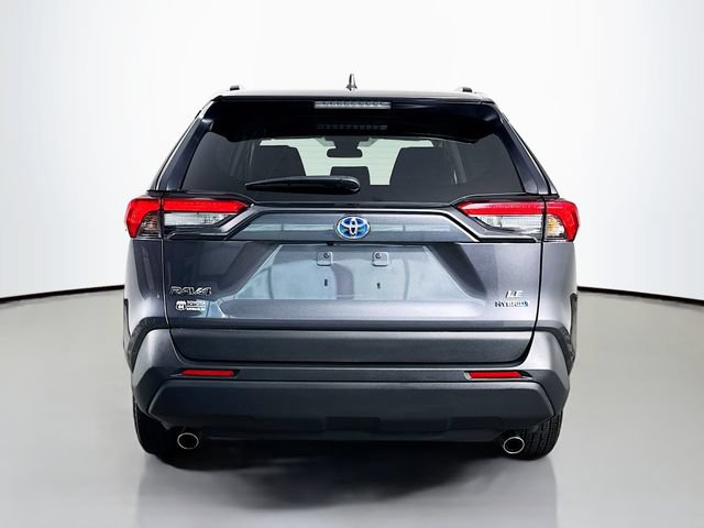 Used 2021 Toyota RAV4 LE AWD/4WD image 7