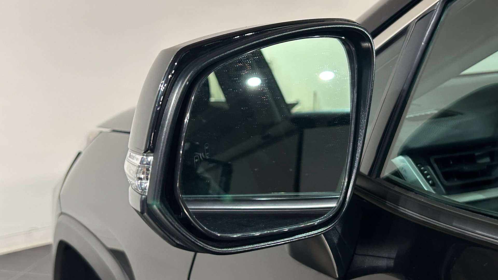 Used 2022 Toyota RAV4 LE AWD/4WD image 17