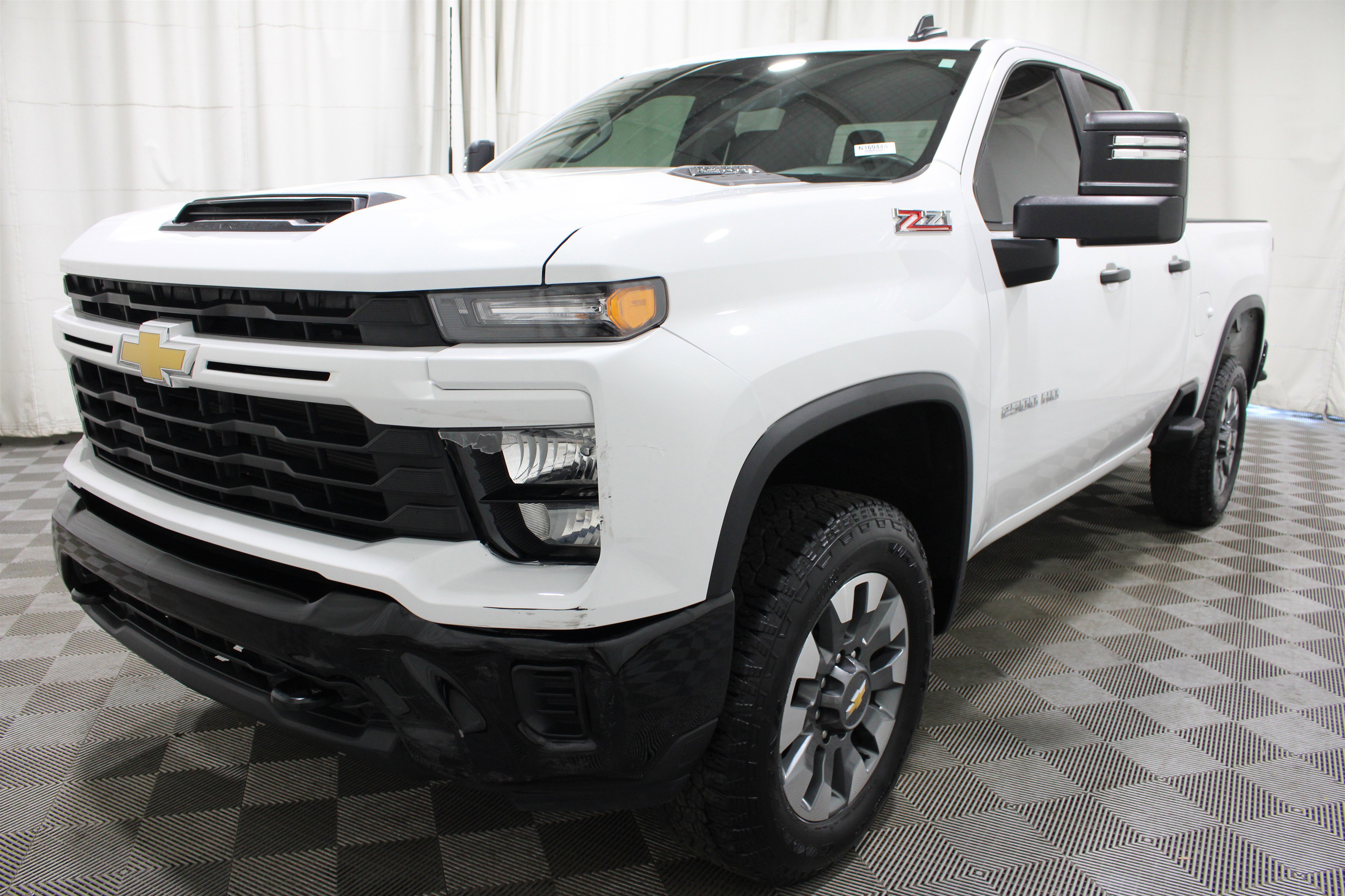 Used 2025 Chevrolet Silverado 2500 Custom w/ Custom Convenience Package AWD/4WD image 33