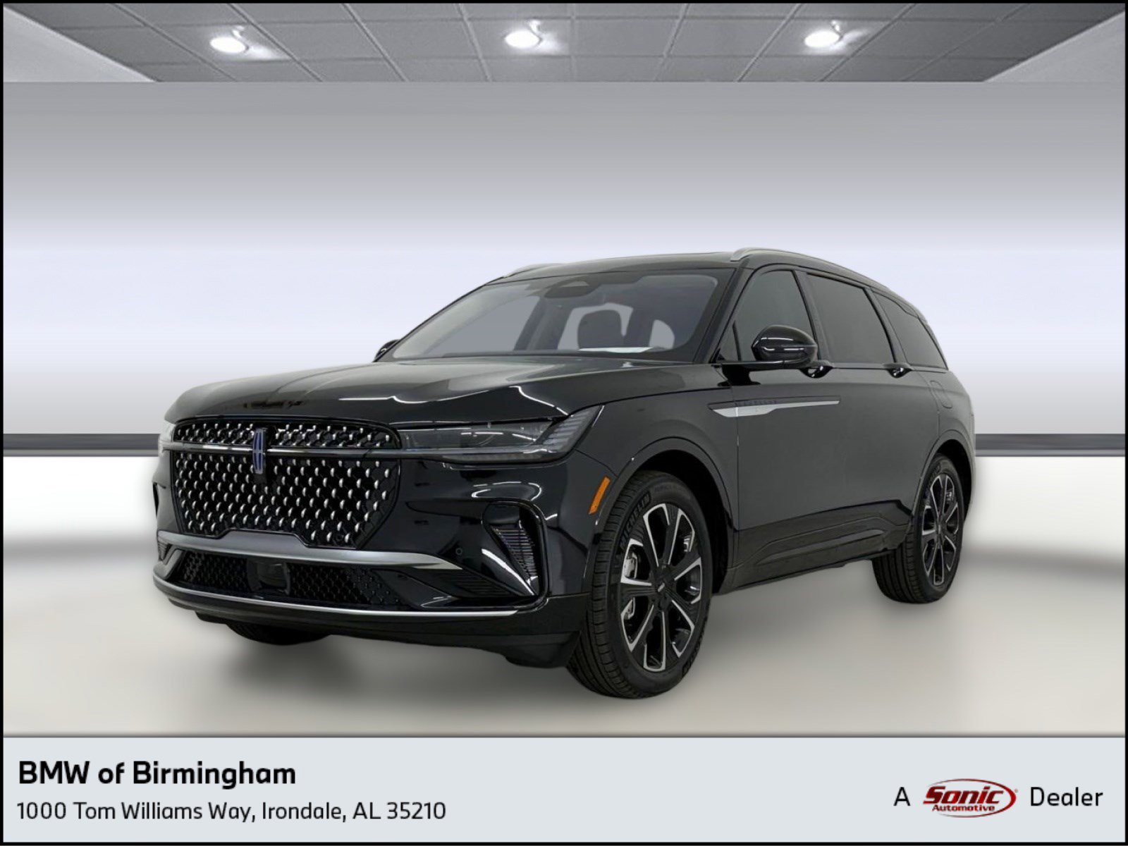 Used 2025 Lincoln Nautilus Reserve AWD/4WD image 1