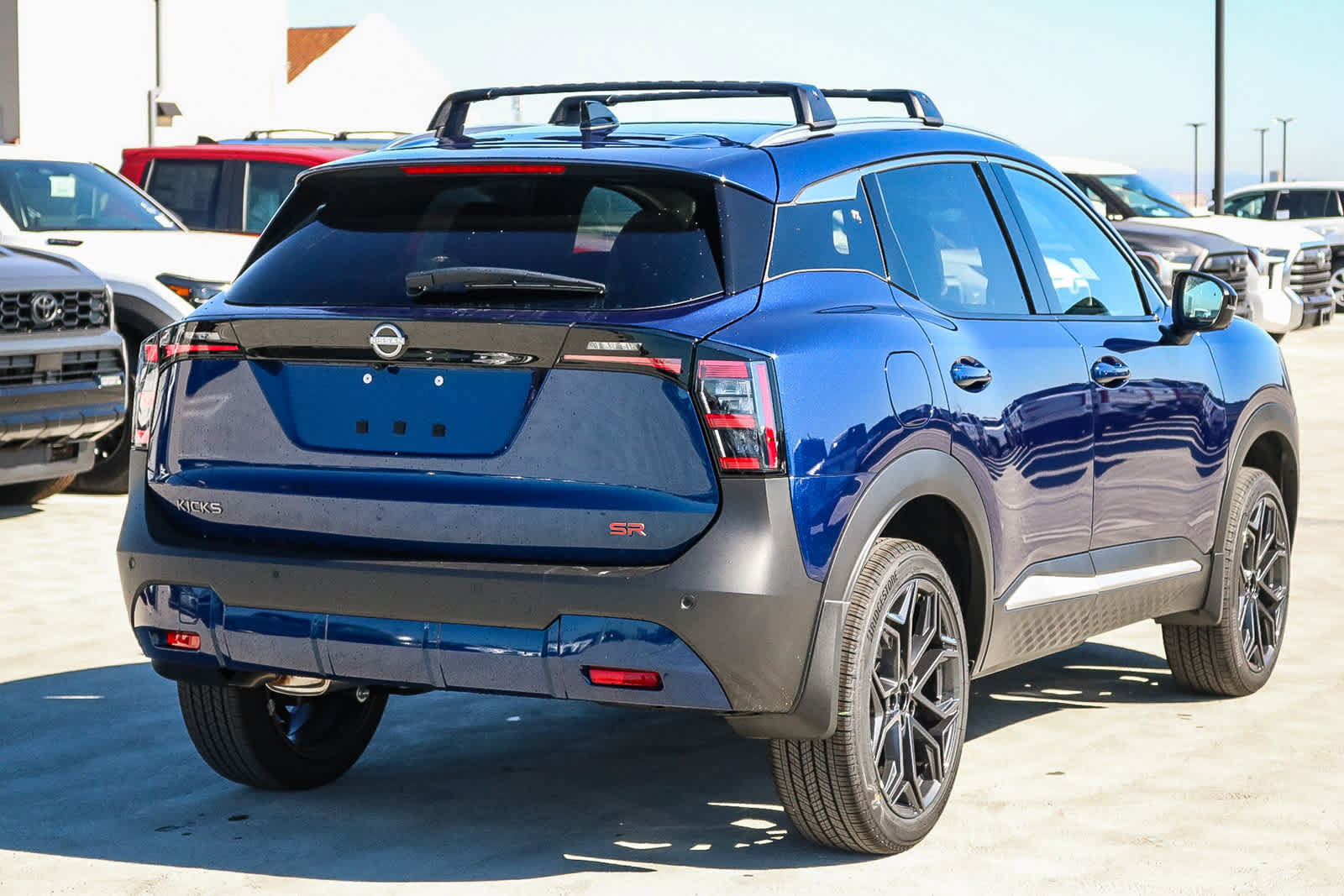 New 2026 Nissan Kicks SR FWD image 6